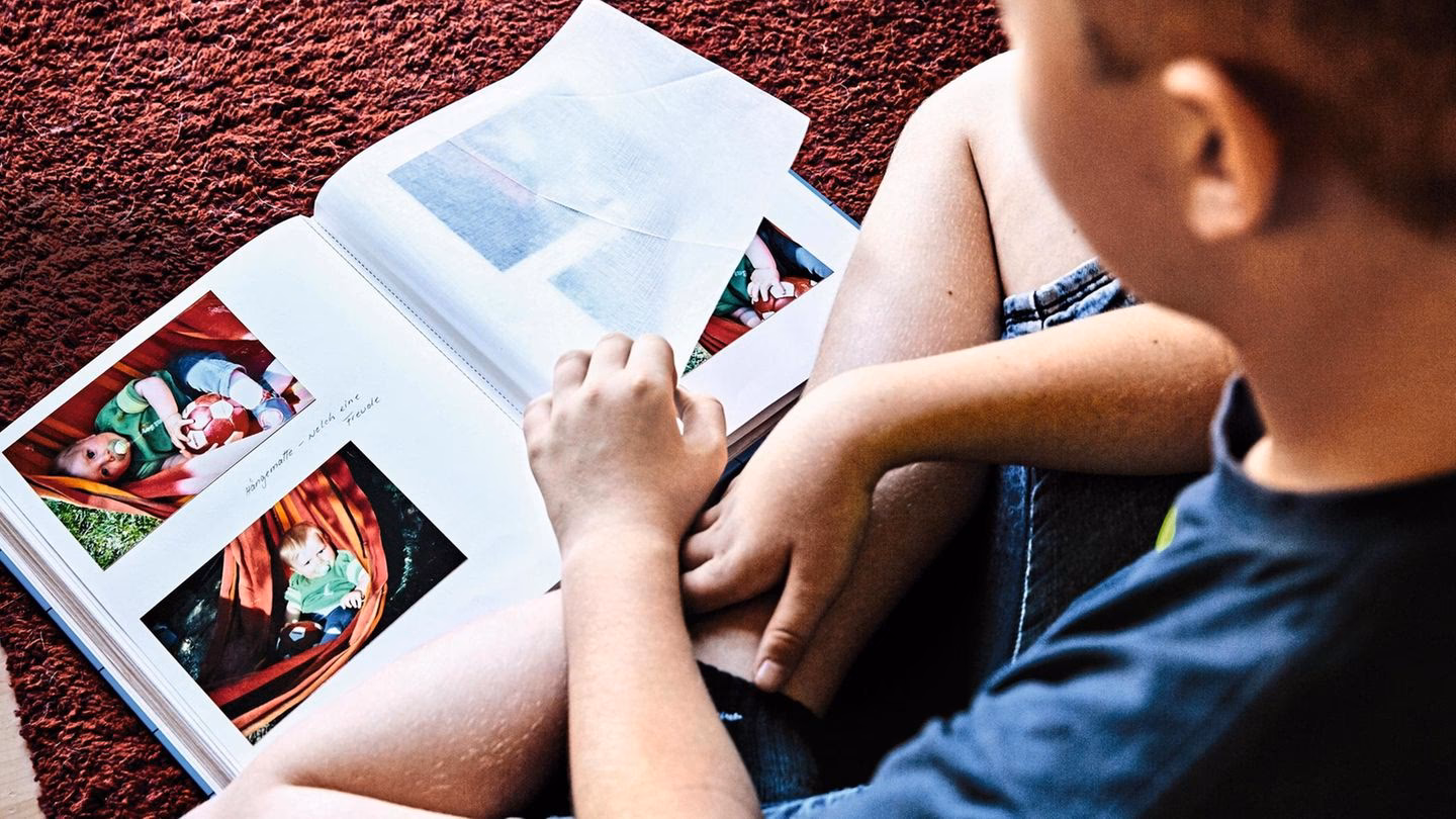 Wie alt muss man sein um ein Kind zu pflegen?