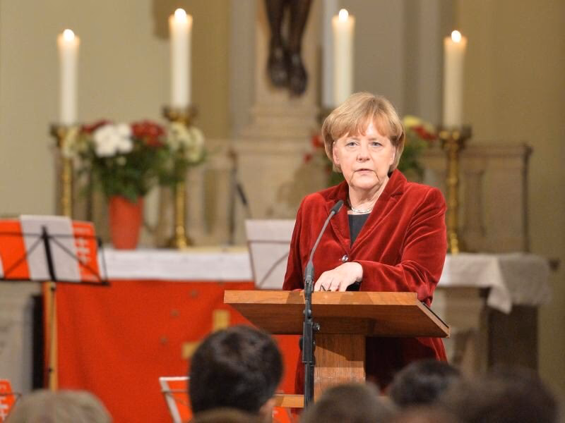 Warum hat Merkel Papst Franziskus inspiriert?