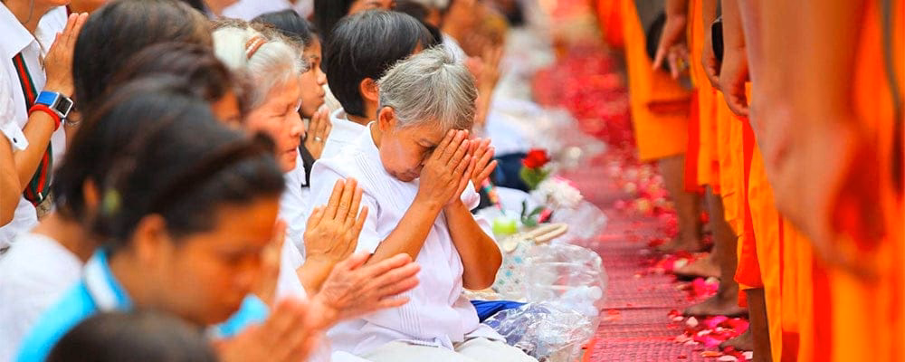 Wie kann man sich zum Buddhismus bekennen?