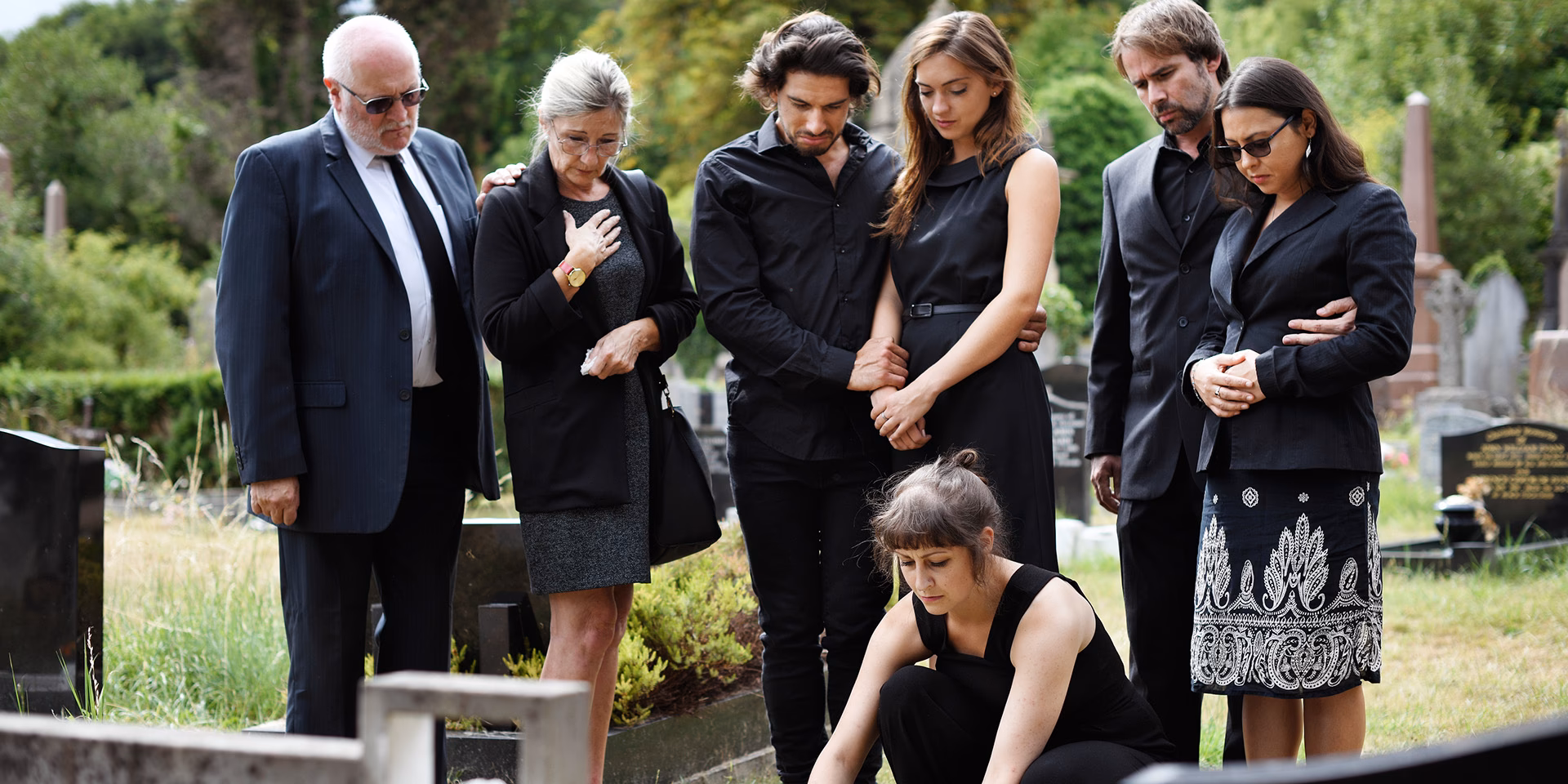 Wie hilft die Aufbewahrung der Asche an verstorbenen?