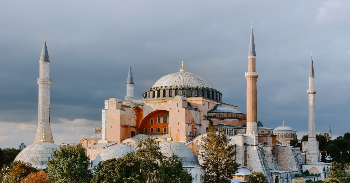 Wie wird das Errichten einer Moschee belohnt?