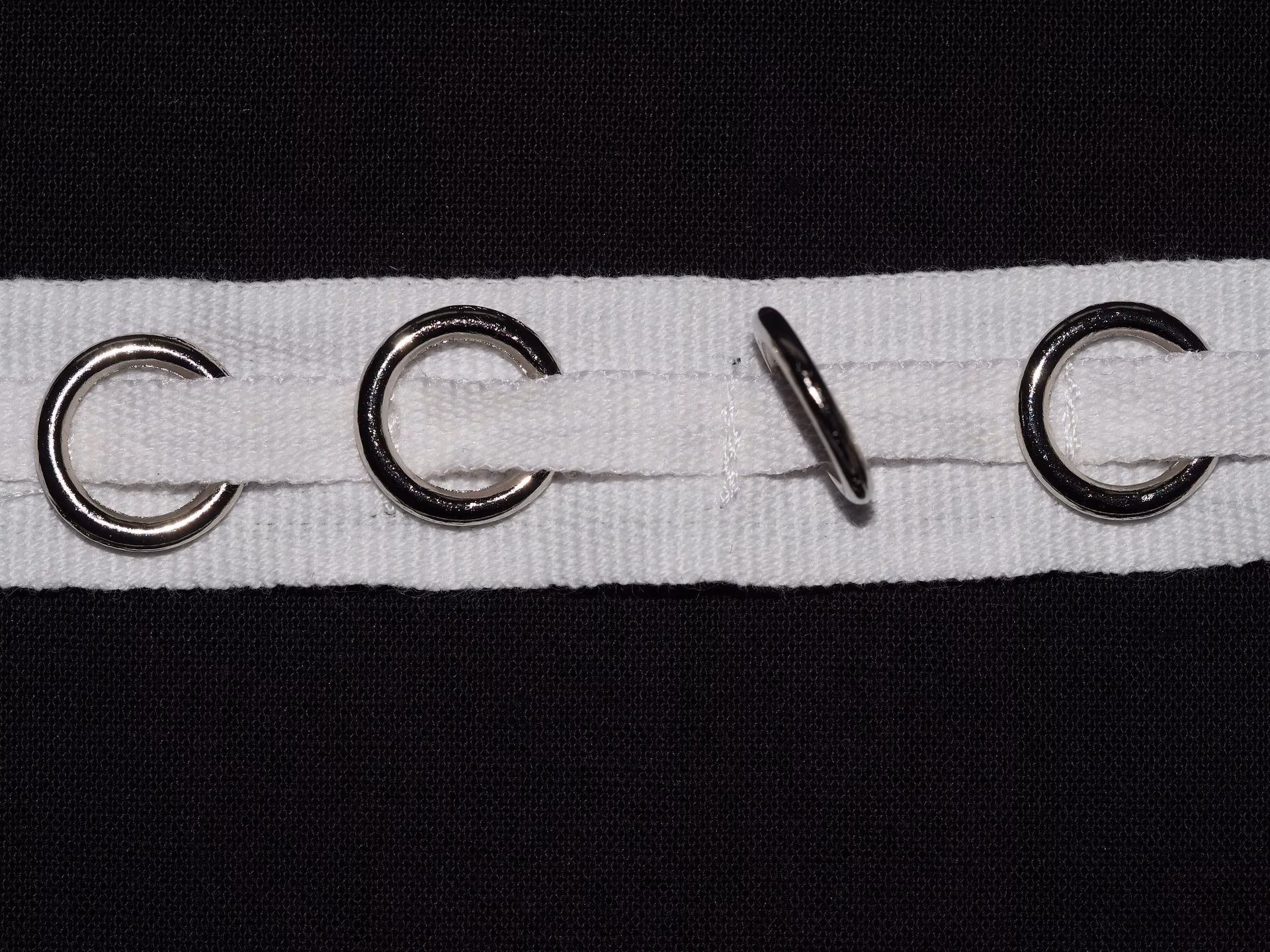 Was ist der Unterschied zwischen einem Dekoband und einem Taftband?