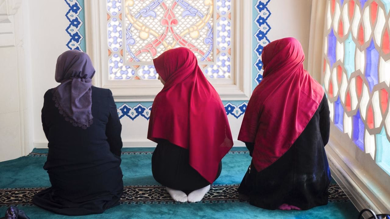 Was muss ich beim Besuch in der Moschee beachten?