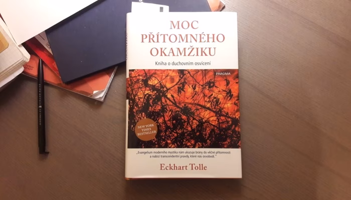 Wie heißt das erste Buch von Eckhart Tolle?