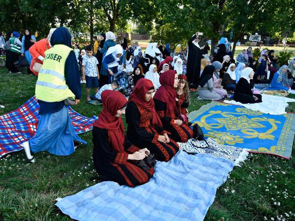 Wie kommt man zum Tempelhofer Damm?