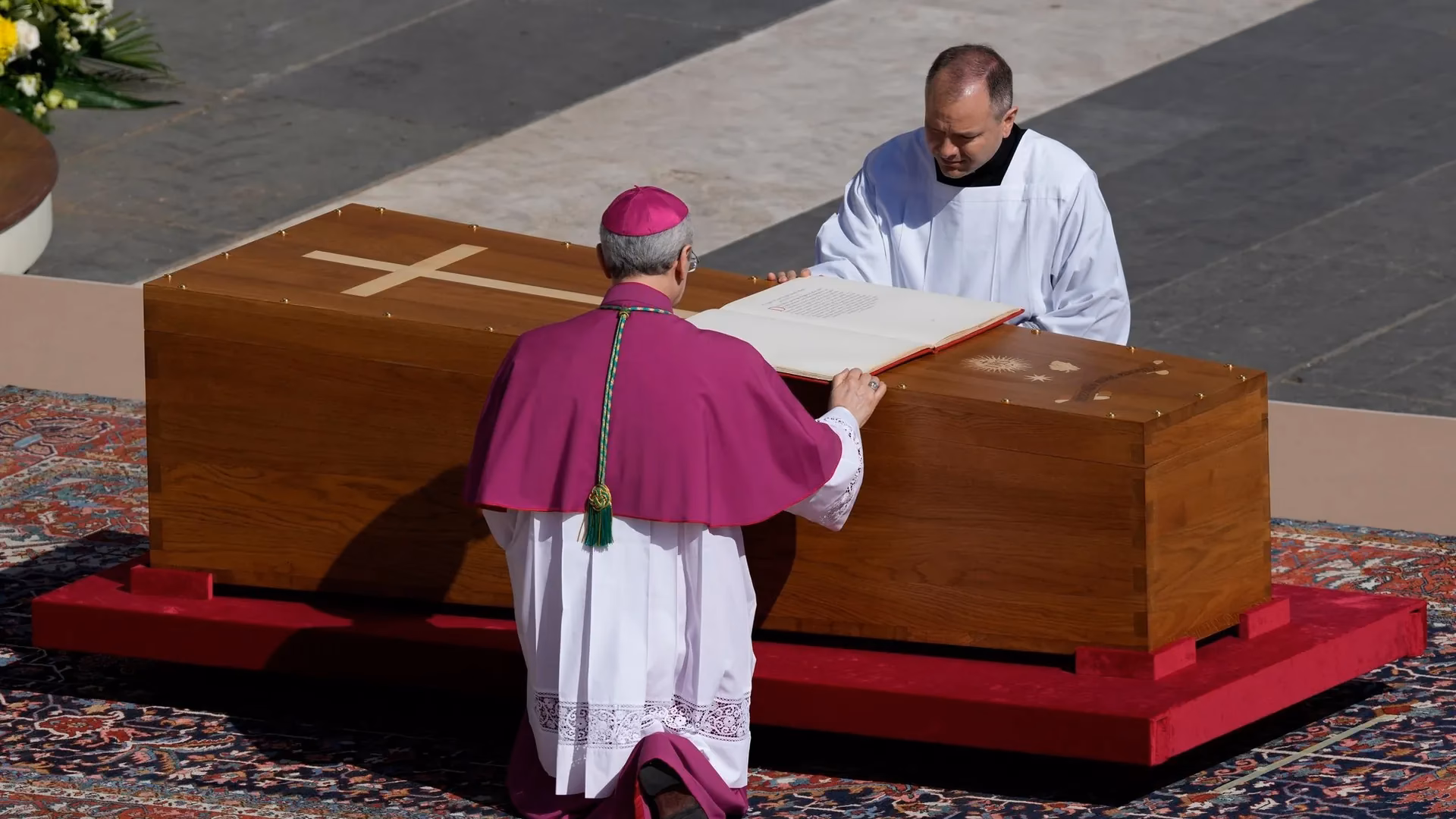 Wo findet der Trauergottesdienst statt?