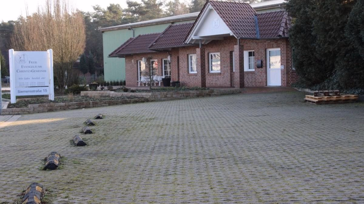 Wie melde ich mich zum Gottesdienst an?