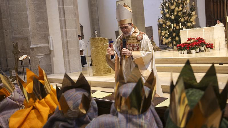 Wie feiert man einen Sternsinger?