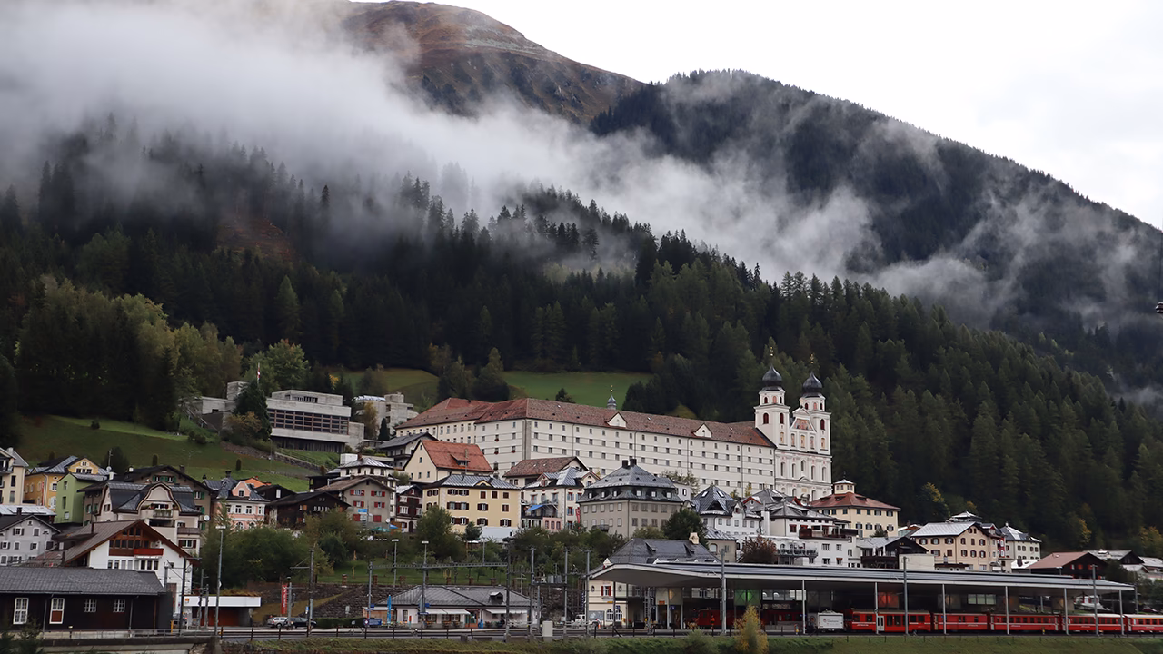 Wann beginnt das erste Gebet des Tages?