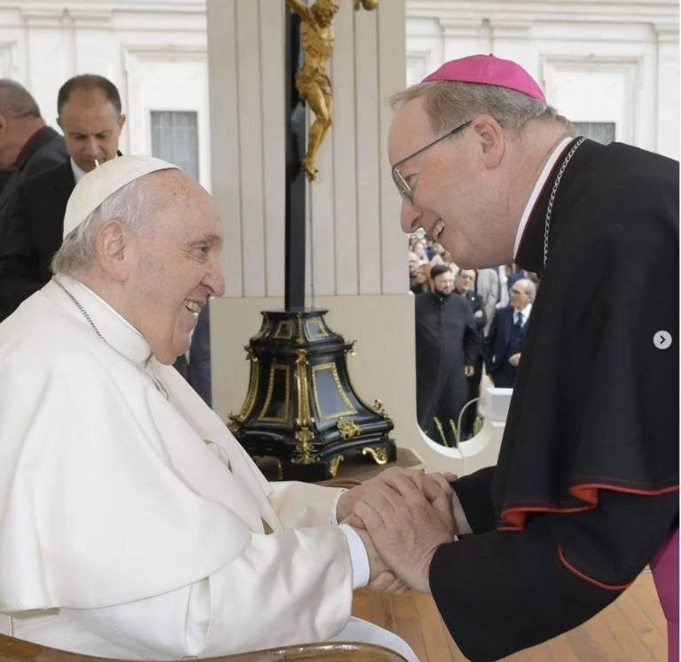 Wer ist der höchste Würdenträger in der katholischen Kirche?