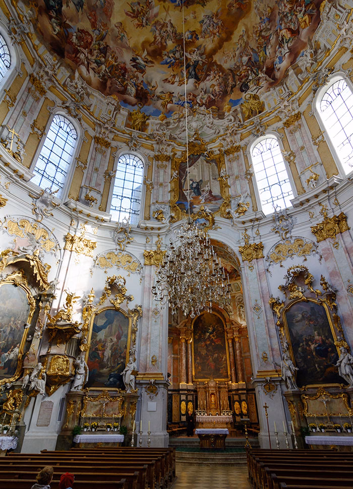 Was gibt es in Ettal zu sehen?