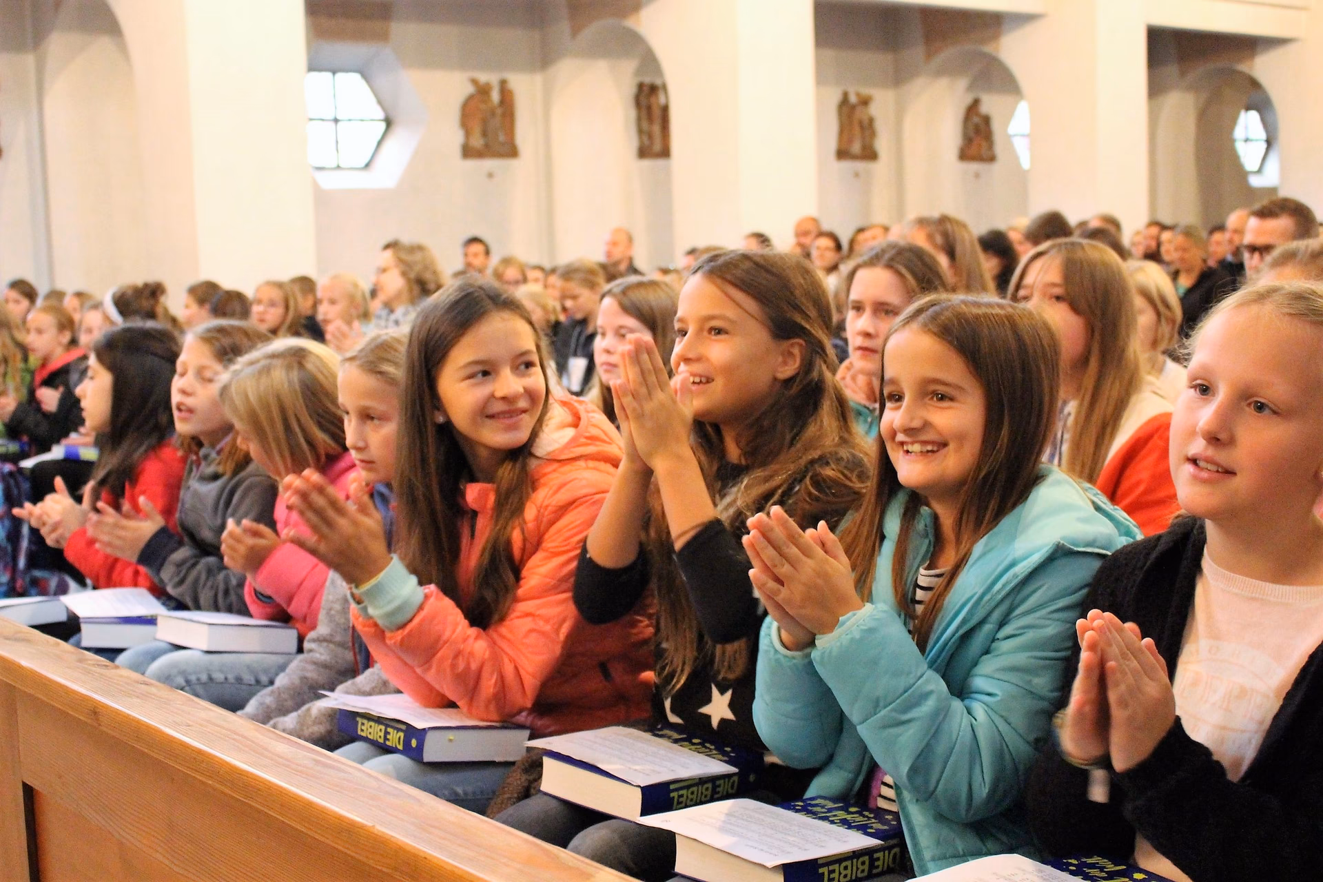 Was ist der Gottesdienst für ältere Schulkinder?