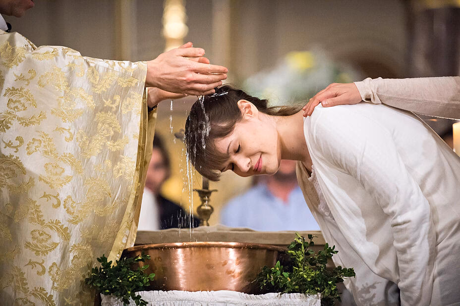 Wann soll die Segnung des Weihwassers geschehen?